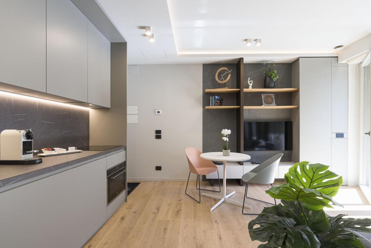 Aera Luxury Suites By Wonderful Italy คาตาเนีย ภายนอก รูปภาพ