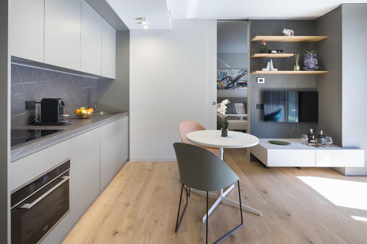 Aera Luxury Suites By Wonderful Italy คาตาเนีย ภายนอก รูปภาพ