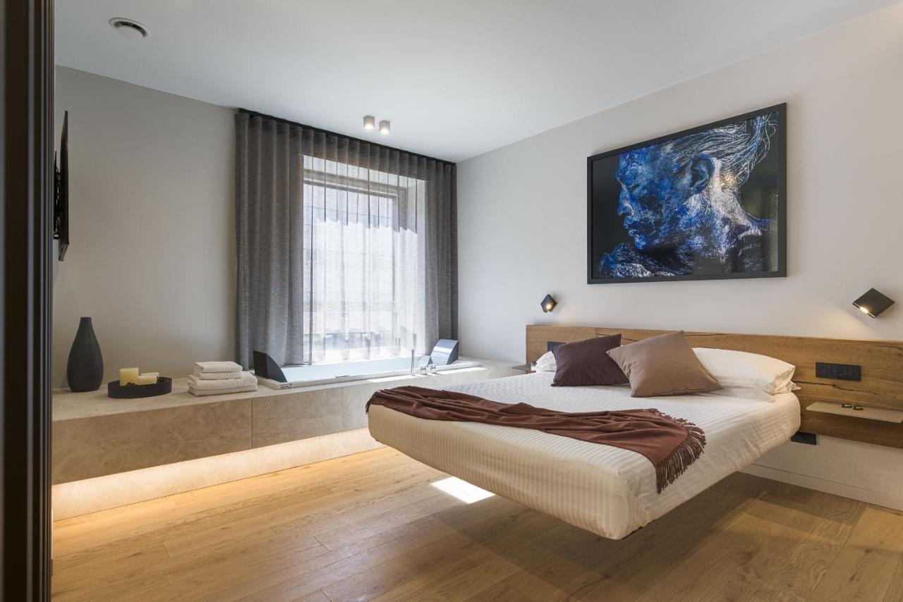Aera Luxury Suites By Wonderful Italy คาตาเนีย ภายนอก รูปภาพ