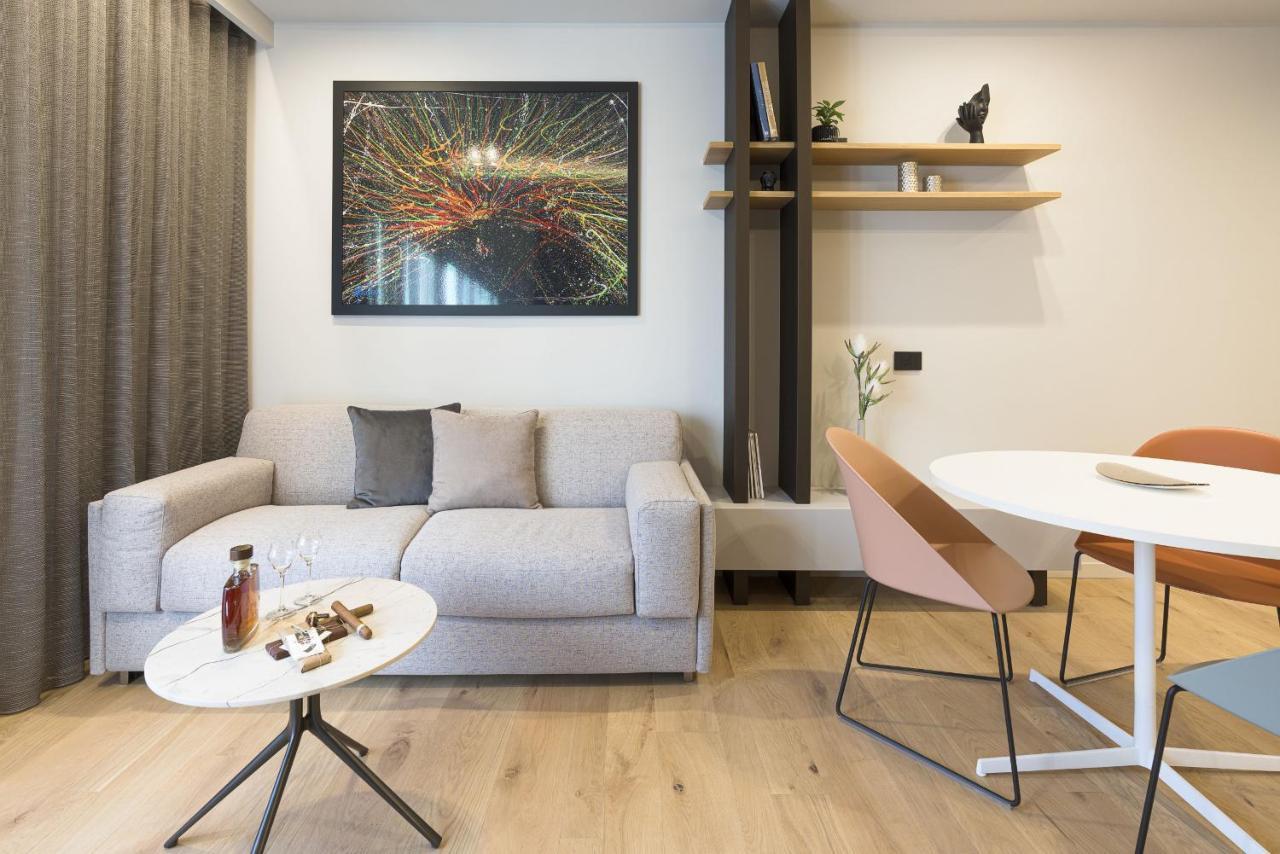 Aera Luxury Suites By Wonderful Italy คาตาเนีย ภายนอก รูปภาพ