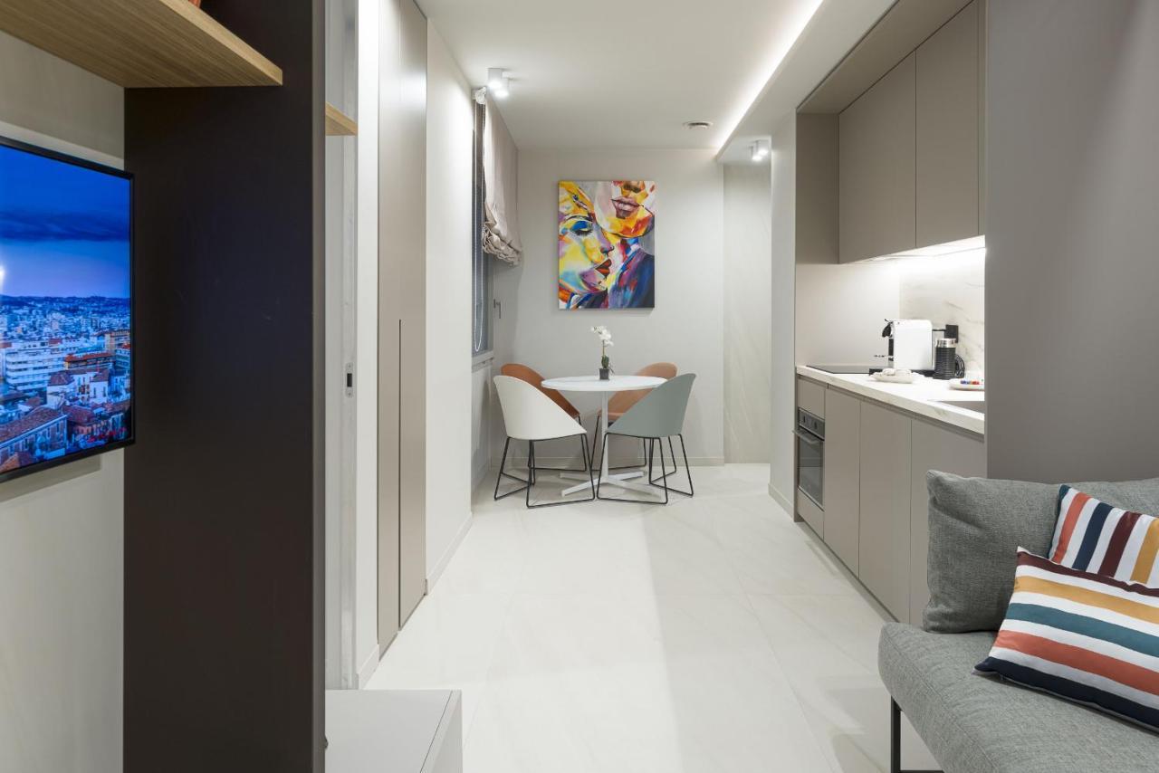 Aera Luxury Suites By Wonderful Italy คาตาเนีย ภายนอก รูปภาพ
